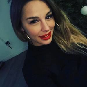 Meet your Posher, Annie